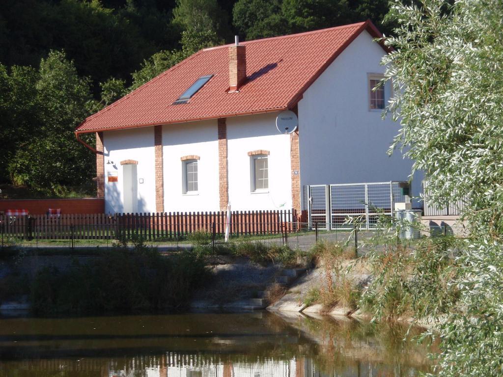 Apartman75 Tisnov Buitenkant foto